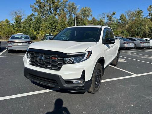 Platinum White Pearl 2026 Honda Ridgeline TrailSport+