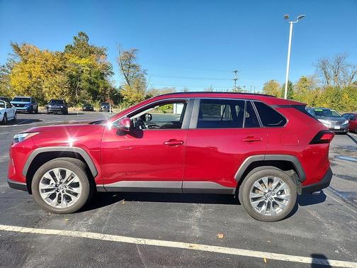 2024 Toyota RAV4 XLE Premium