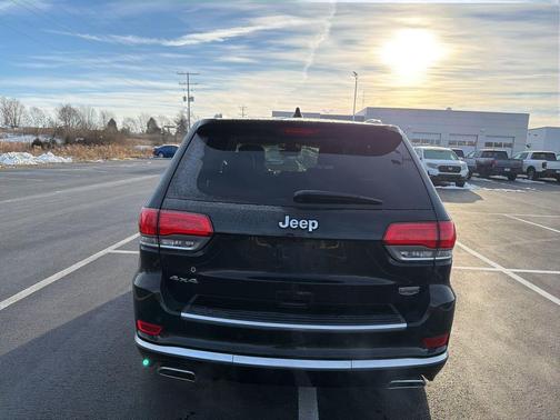 2017 Jeep Grand Cherokee Summit