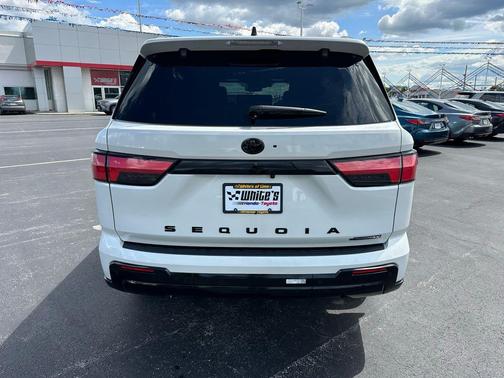 2025 Toyota Sequoia Platinum