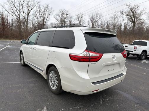 2015 Toyota Sienna XLE Premium