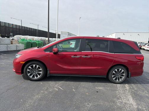 Radiant Red Metallic II 2024 Honda Odyssey EX-L