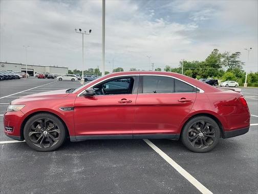 2016 Ford Taurus SHO