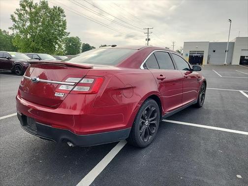 2016 Ford Taurus SHO