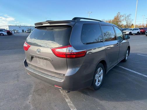 2015 Toyota Sienna LE