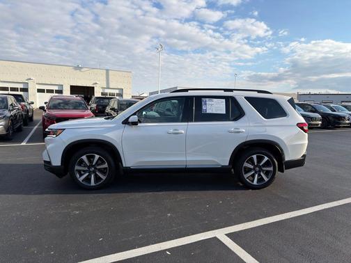 2025 Honda Pilot Touring 8-Passenger