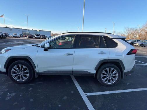 2020 Toyota RAV4 Limited