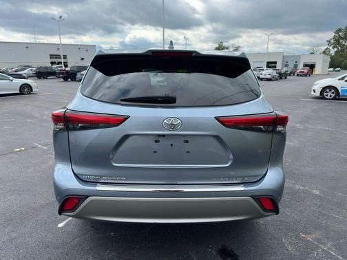 2020 Toyota Highlander Platinum
