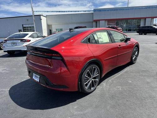 2025 Toyota Prius XLE