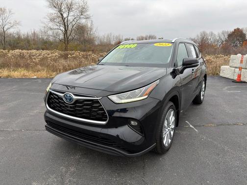 2022 Toyota Highlander Hybrid Limited