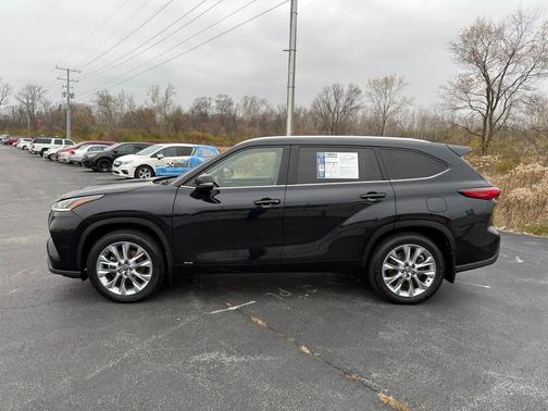 2022 Toyota Highlander Hybrid Limited