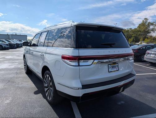 2024 Lincoln Navigator Reserve