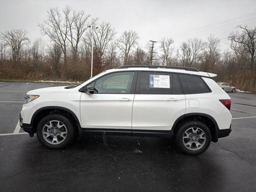2023 Honda Passport AWD TrailSport