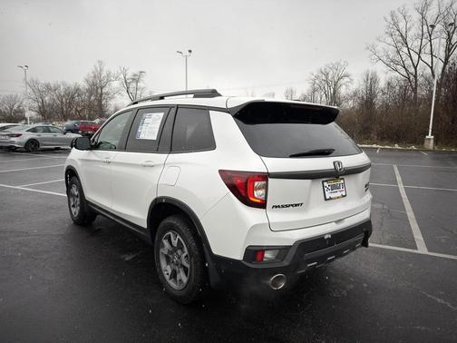 2023 Honda Passport AWD TrailSport