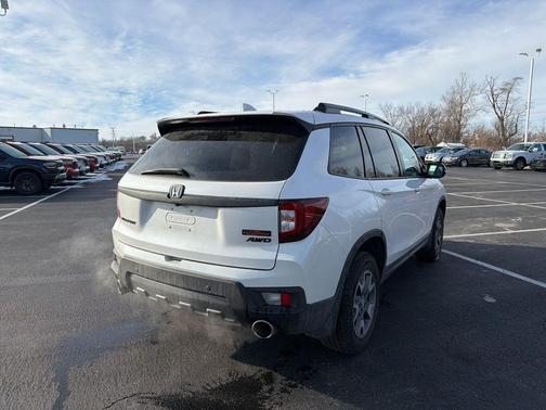 2023 Honda Passport AWD TrailSport