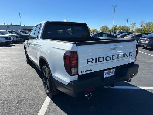 Platinum White Pearl 2026 Honda Ridgeline Black