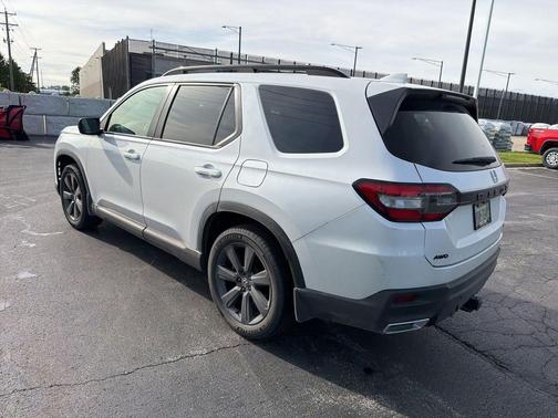 Platinum White 2023 Honda Pilot AWD Sport