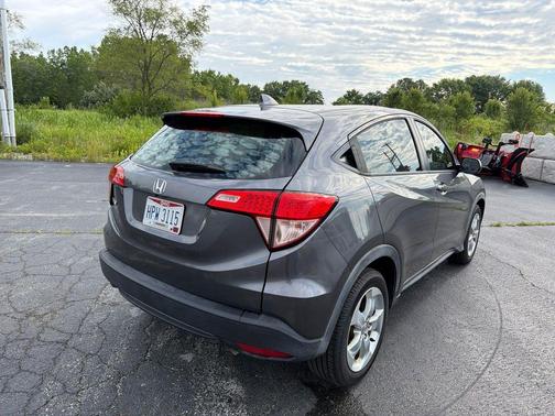 Modern Steel Metallic 2016 Honda HR-V LX