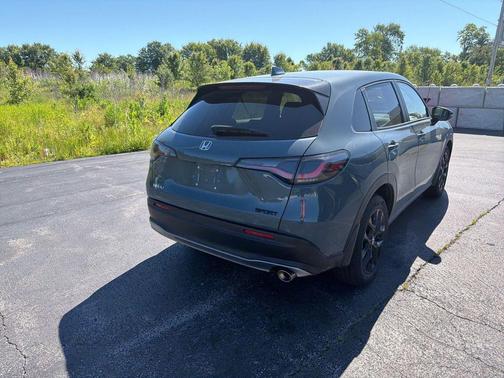 Nordic Forest Pearl 2024 Honda HR-V Sport
