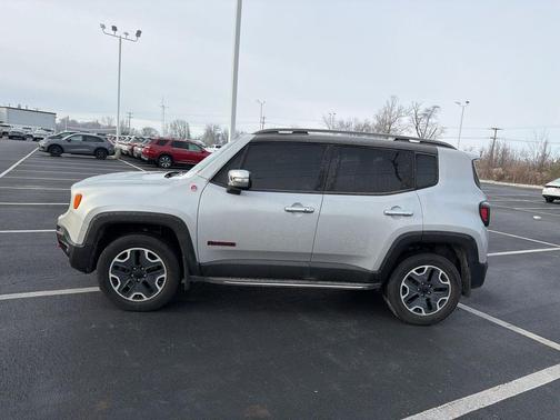2016 Jeep Renegade Trailhawk