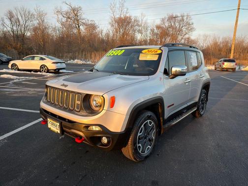 2016 Jeep Renegade Trailhawk