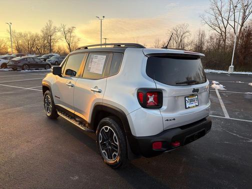 2016 Jeep Renegade Trailhawk