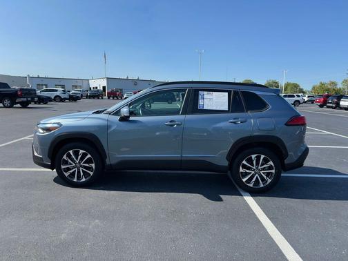 2023 Toyota Corolla Cross XLE