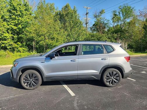 Silver Metallic 2024 Volkswagen Taos 1.5T S