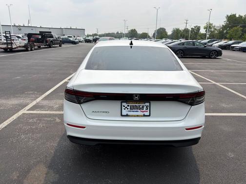 Platinum 2025 Honda Accord SE