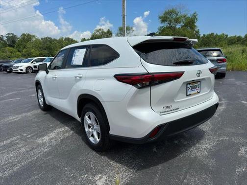 2023 Toyota Highlander LE