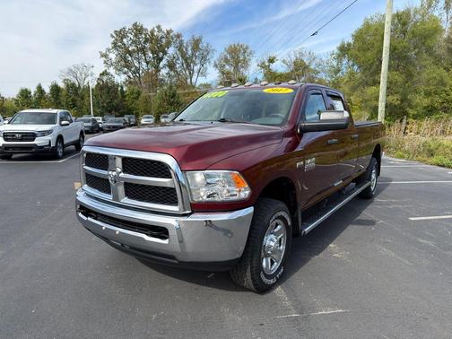 2017 RAM 2500 Tradesman Crew Cab 4x4 8' Box