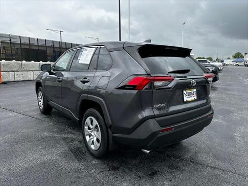2022 Toyota RAV4 LE