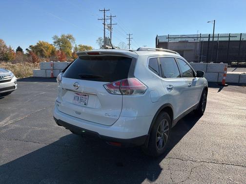 2016 Nissan Rogue SV