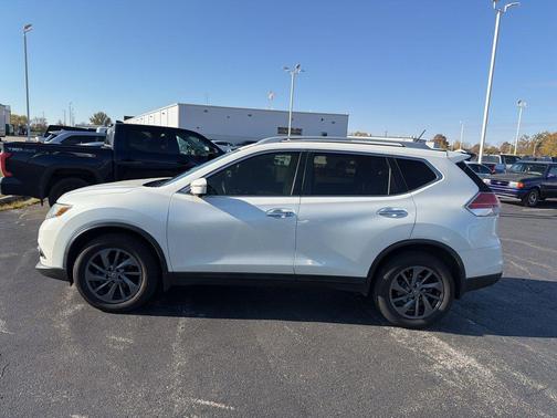 2016 Nissan Rogue SV
