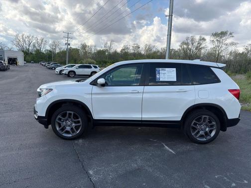 Platinum White Pearl 2023 Honda Passport AWD EX-L