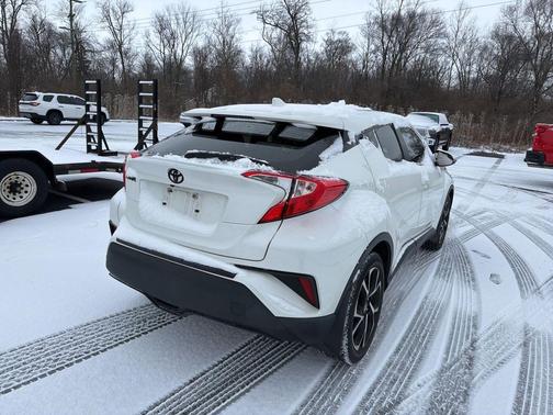 2021 Toyota C-HR XLE