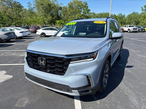 Gray 2024 Honda Pilot Touring 8-Passenger