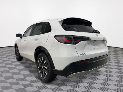 Platinum 2026 Honda HR-V EX-L