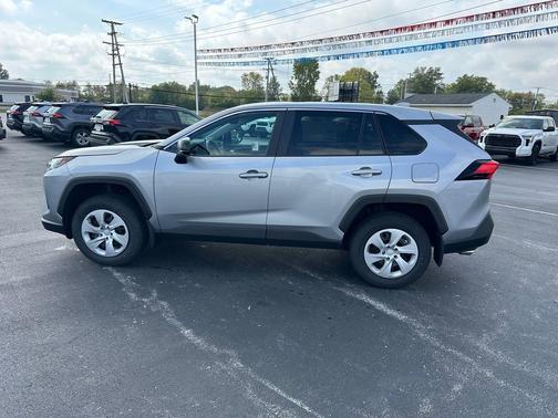 2025 Toyota RAV4 LE