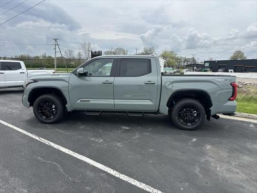 2025 Toyota Tundra Hybrid Platinum
