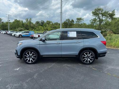 2022 Honda Pilot Touring 8-Passenger