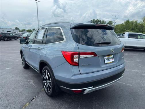2022 Honda Pilot Touring 8-Passenger