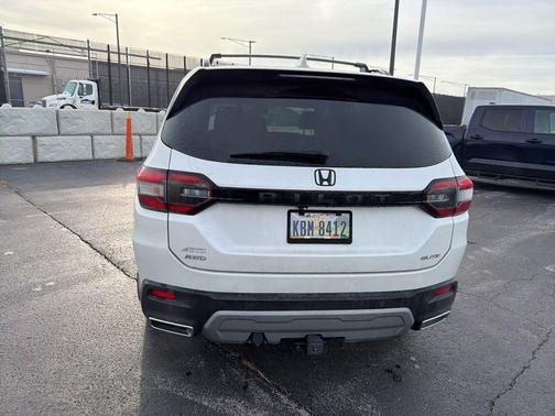 2023 Honda Pilot AWD Elite