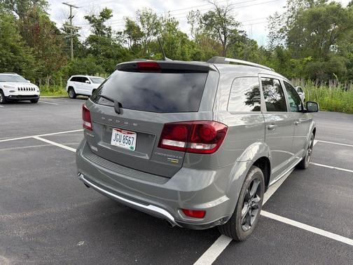 Destroyer Gray Clearcoat 2019 Dodge Journey Crossroad