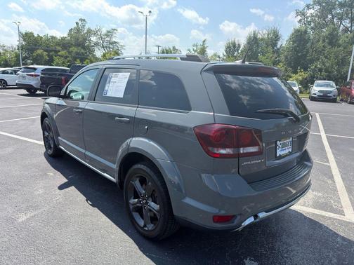 Destroyer Gray Clearcoat 2019 Dodge Journey Crossroad