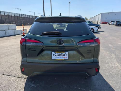 2022 Toyota Corolla Cross XLE