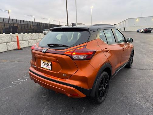 2023 Nissan Kicks SR