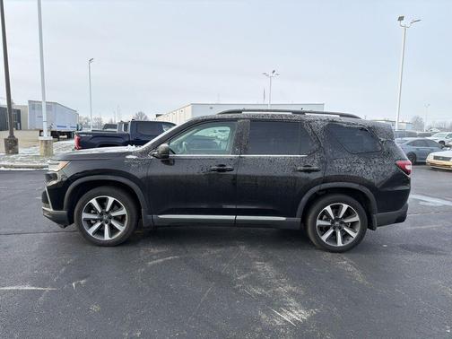 2023 Honda Pilot AWD Elite