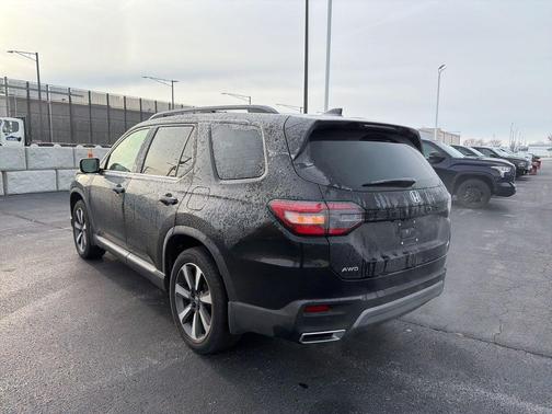 2023 Honda Pilot AWD Elite