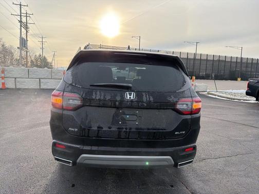 2023 Honda Pilot AWD Elite